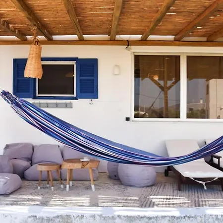 Дом отдыха Charming Renovated Farmhouse! Paros - Antiparos! *