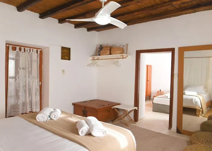 Charming Renovated Farmhouse! Paros - Antiparos! Дом отдыха Kampos (Antiparos)