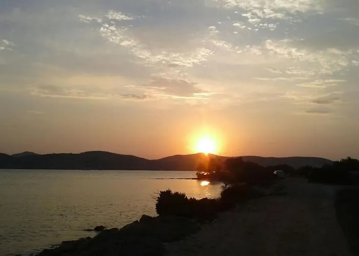 Charming Renovated Farmhouse! Paros - Antiparos! Дом отдыха Kampos (Antiparos)