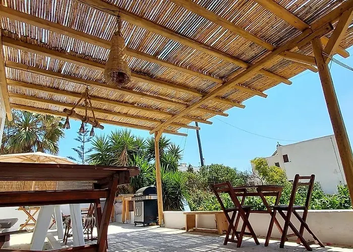 Charming Renovated Farmhouse! Paros - Antiparos! Дом отдыха Kampos (Antiparos)